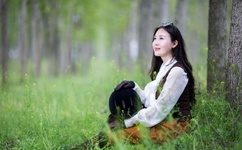 白色液体从下面流出来了